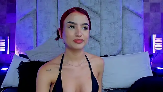 MoniicaRocha  online show from 01/04/25, 12:05