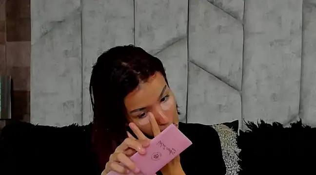 MoniicaRocha  online show from 02/17/25, 04:42