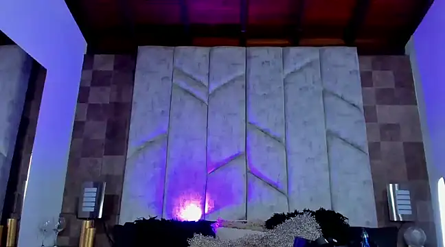 MoniicaRocha  online show from 02/18/25, 02:49