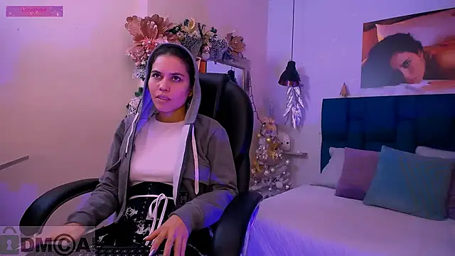 natasha  jackson online show from 01/02/25, 12:46