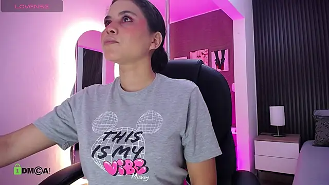 natasha  jackson online show from 10/05/25, 12:14