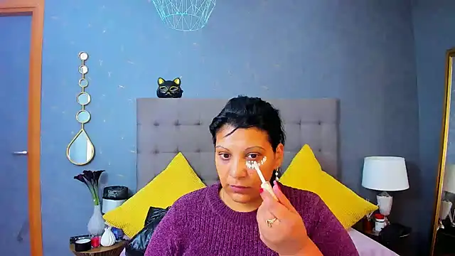 AmyCubes online show from 12/13/24, 05:05