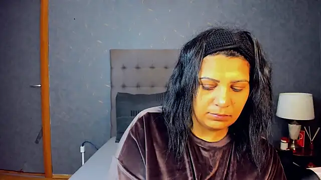 AmyCubes online show from 10/22/25, 04:02