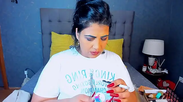 AmyCubes online show from 11/22/25, 04:55