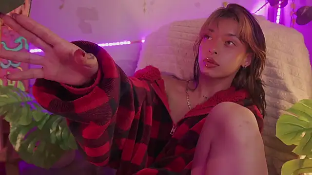 Snapshot of Kitty_arts chatting on 02/28/25, 09:55 Kitty arts online show from 02/28/25, 09:55