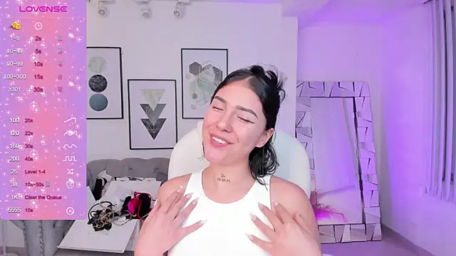 Snapshot of kendaall_jenner_ chatting on 01/20/25, 04:10 kendaall jenner  online show from 01/20/25, 04:10