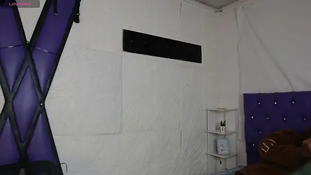 Nikol Rang   online show from 01/10/25, 04:12