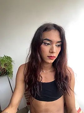 Nikol Rang   online show from 12/02/25, 06:03