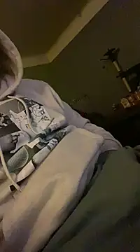 Snapshot of rapha54 chatting on 12/23/24, 04:28 rapha54 online show from 12/23/24, 04:28