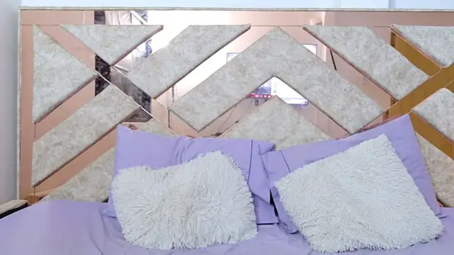  miss khloe online show from 11/29/25, 06:55