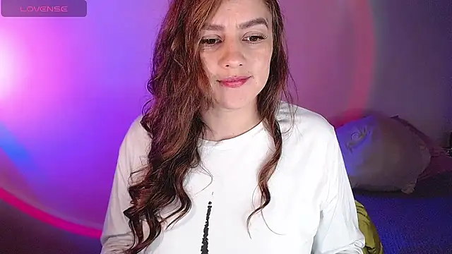 Lu perez online show from 12/18/24, 04:28