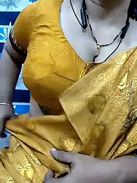 bhuvana555 online show from 12/17/24, 03:39