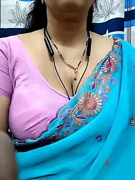 bhuvana555 online show from 12/18/24, 04:20
