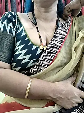 Snapshot of bhuvana555 chatting on 11/04/25, 04:50 bhuvana555 online show from 11/04/25, 04:50