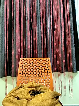 Snapshot of bhuvana555 chatting on 11/18/25, 05:17 bhuvana555 online show from 11/18/25, 05:17