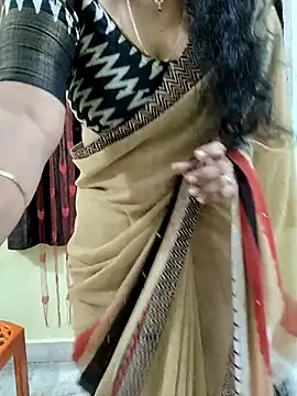 Snapshot of bhuvana555 chatting on 11/20/25, 05:12 bhuvana555 online show from 11/20/25, 05:12