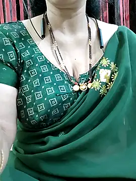 Snapshot of bhuvana555 chatting on 11/30/25, 05:28 bhuvana555 online show from 11/30/25, 05:28