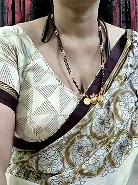 Snapshot of bhuvana555 chatting on 12/04/25, 06:12 bhuvana555 online show from 12/04/25, 06:12