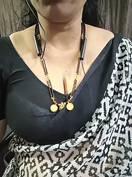bhuvana555 online show from 06/15/26, 05:15