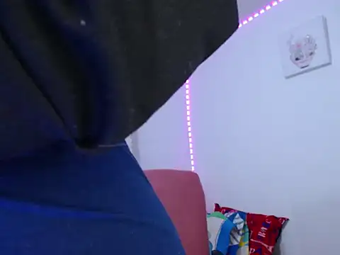 Snapshot of katty_ebonny chatting on 10/02/25, 03:57 katty ebonny online show from 10/02/25, 03:57