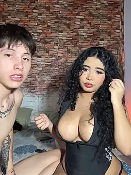 Snapshot of G_Poseidon_y_Cloe chatting on 10/17/25, 01:20 G Poseidon y Cloe online show from 10/17/25, 01:20