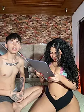 G Poseidon y Cloe online show from 11/30/25, 08:35