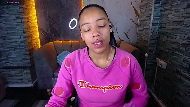 Violeth b online show from 10/11/25, 12:47