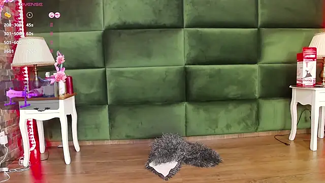 Snapshot of SelenSummer chatting on 11/28/25, 08:00 SelenSummer online show from 11/28/25, 08:00