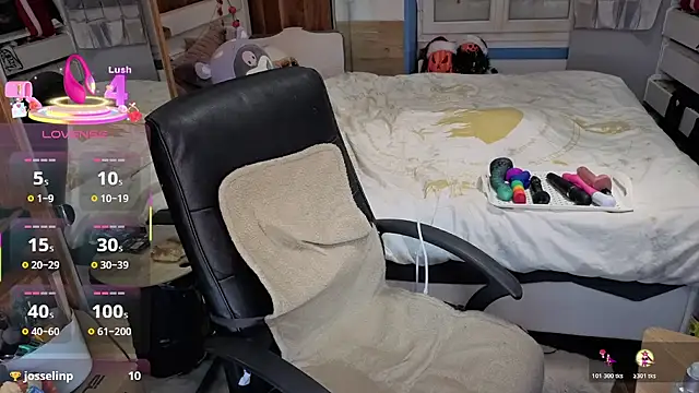 LisandreLaVenale online show from 12/14/25, 09:52