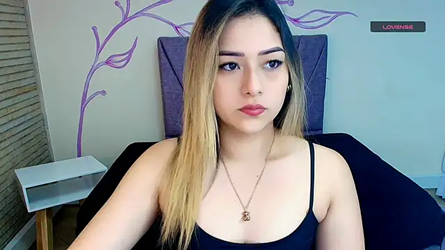 DahliaMoore online show from 12/05/24, 12:00