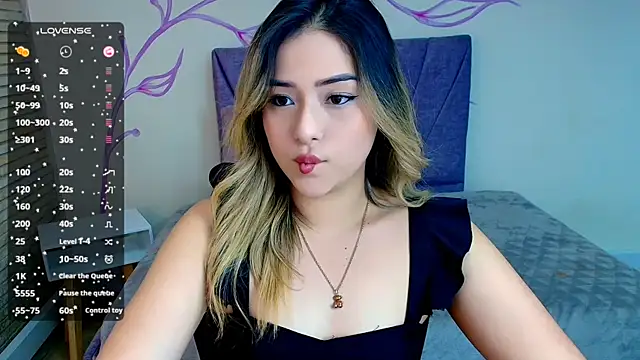DahliaMoore online show from 12/18/24, 05:10