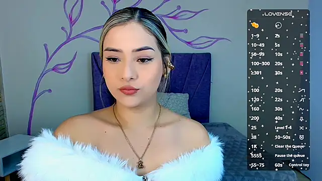 DahliaMoore online show from 12/27/24, 12:56
