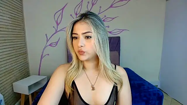 DahliaMoore online show from 01/10/25, 07:54