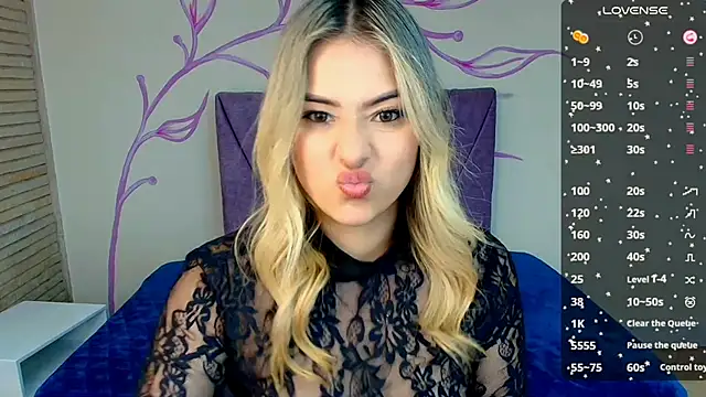 DahliaMoore online show from 01/25/25, 08:21