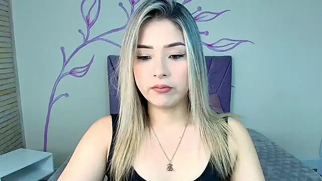 DahliaMoore online show from 02/05/25, 07:42