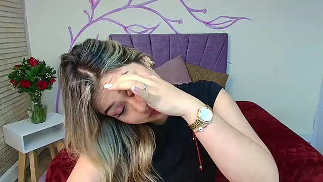 DahliaMoore online show from 02/18/25, 10:47