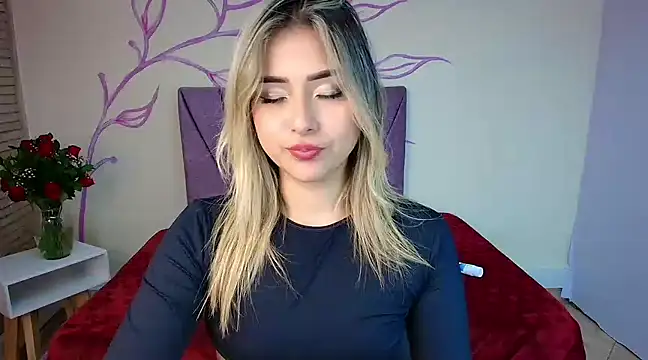 DahliaMoore online show from 02/20/25, 10:48