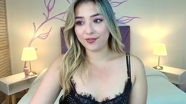 DahliaMoore online show from 03/09/25, 06:17