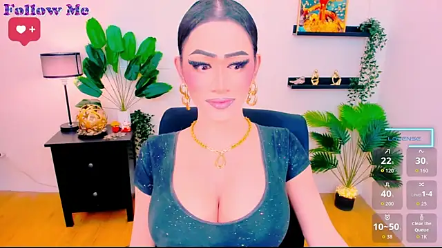 Snapshot of TwittyGirL9inch_exotic chatting on 10/26/25, 06:03 TwittyGirL9inch exotic online show from 10/26/25, 06:03