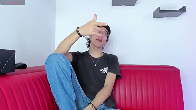 manu vera online show from 12/24/24, 01:28