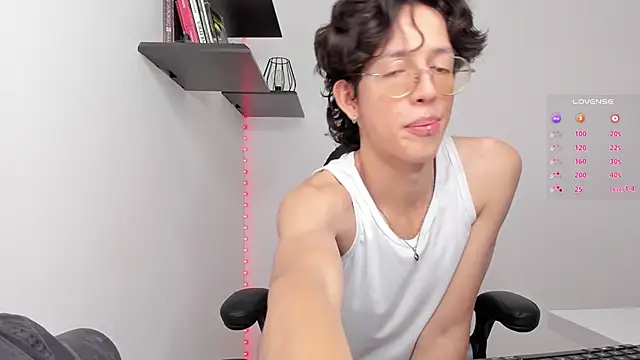 manu vera online show from 01/02/25, 07:18