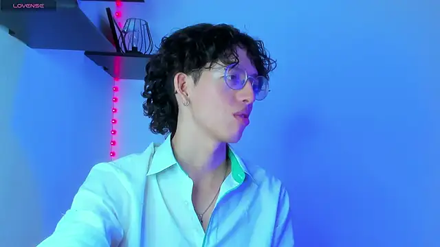 manu vera online show from 02/07/25, 08:20