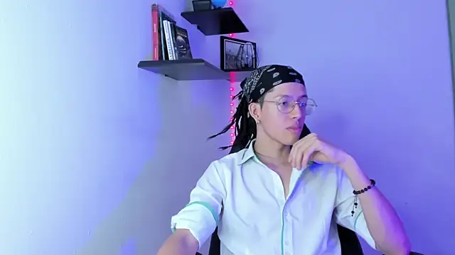 manu vera online show from 03/16/25, 08:11