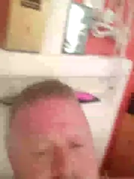 Snapshot of swingr chatting on 01/24/25, 09:06 swingr online show from 01/24/25, 09:06