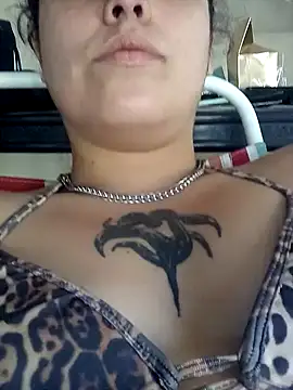 lucylovles online show from 02/17/25, 09:41