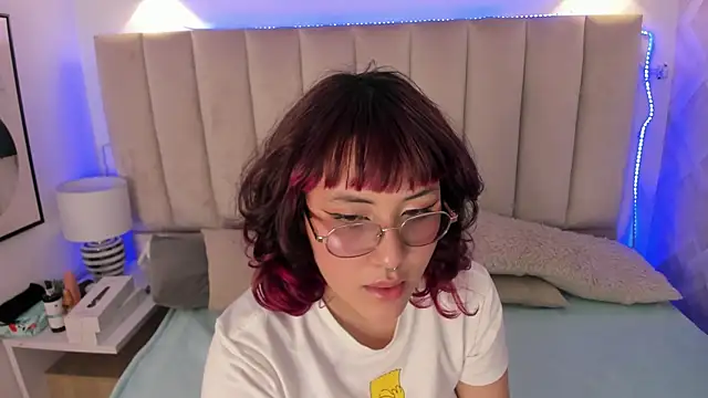 Snapshot of Haru_Bonny chatting on 12/19/25, 08:16 Haru Bonny online show from 12/19/25, 08:16