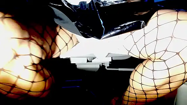 Snapshot of perro-de-katty chatting on 09/23/25, 10:24 perro-de-katty online show from 09/23/25, 10:24