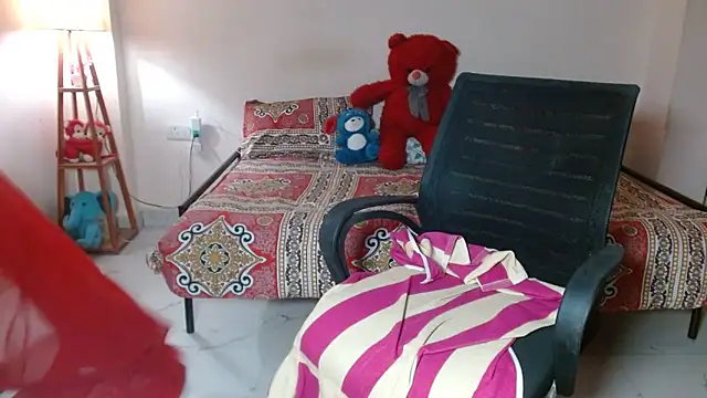 Snapshot of Naughty_Ayesha1 chatting on 06/13/26, 01:42 Naughty Ayesha1 online show from 06/13/26, 01:42