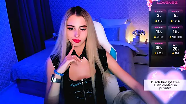 Emilia Klar online show from 12/10/24, 06:49