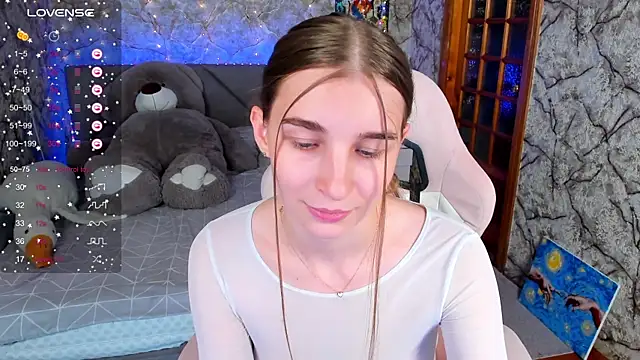 Snapshot of _flowersweeet_ chatting on 10/11/25, 05:00 flowersweeet online show from 10/11/25, 05:00